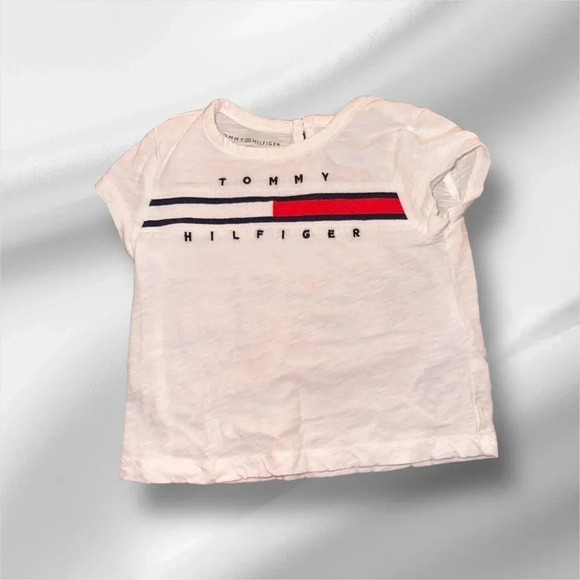 TOMMY HILFIGER KIDS' EMBROIDERED FLAG LOGO T-SHIRT & JEAN SHORTS - Picture 2 of 6